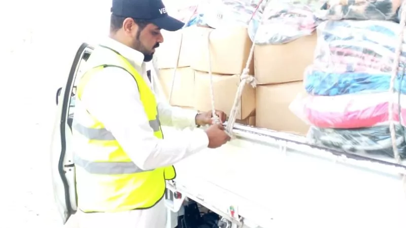 مستقبل وطن بمدينة أبوزنيمة يوزع أدوات مدرسية على الطلبه ومواد غذائية علي المواطنيين