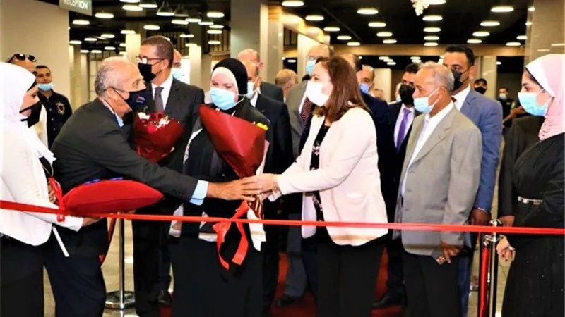 وزيرة التجارة والصناعة ونظيرتها الاردنية تفتتحان معرض المنتجات المصرية بعمان