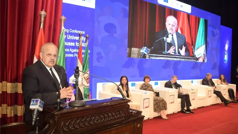 رئيس جامعة القاهرة:مصر بعد 30 يونيو أصبحت حرما آمنا للجميع