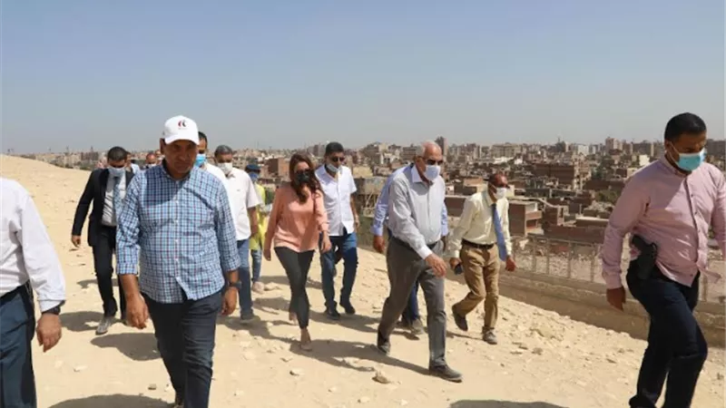 محافظ الجيزة يتابع نسب تنفيذ إزالة العقارات المتهالكه بمنطقة سن العجوز الغير أمنه
