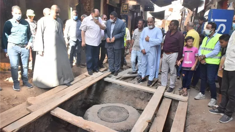 محافظ أسيوط يتفقد مشروع صرف صحي قريتى الواسطى وأولاد سراج ..صور