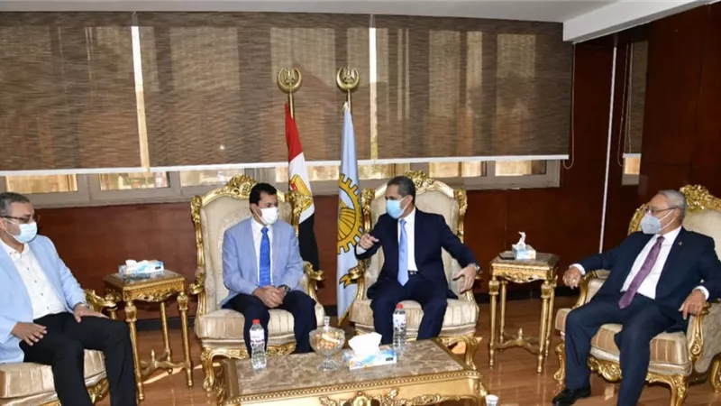 محافظ الغربية يستقبل وزير الشباب والرياضة.. صور