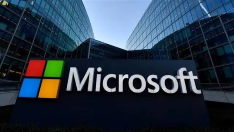 مايكروسوفت تعلن عن جيل جديد من الكمبيوتر اللوحي سيرفيس