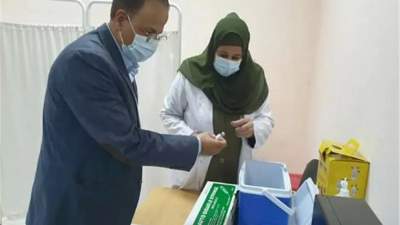 وكيل وزارة الصحة بالقليوبية يتفقد مراكز تطعيم لقاح كورونا بالمحافظة