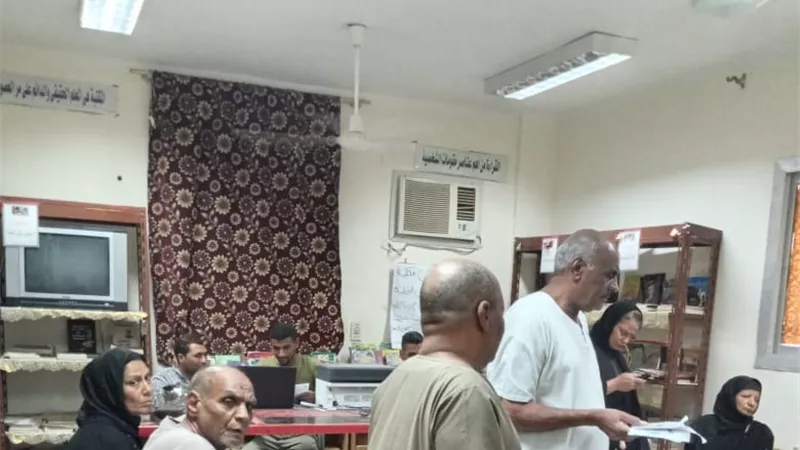 قافلة طبية لتطعيم المواطنين بلقاح كورونا بالزينية شمال الأقصر