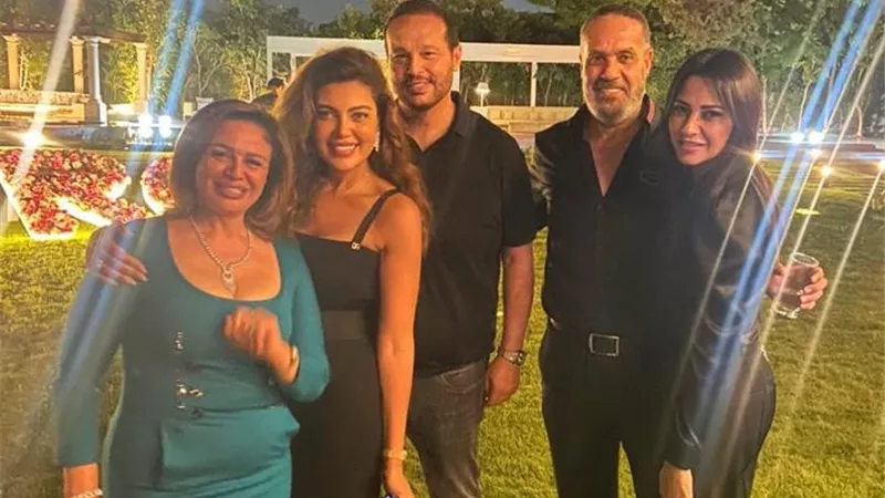 نجوم الفن يحتفلون بعيد ميلاد ريهام حجاج.. صور