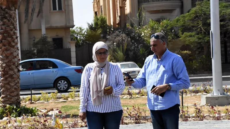 رئيس جهار القاهرة الجديدة يتابع استعدادات موسم الشتاء وأعمال التطوير بالتجمع الأول