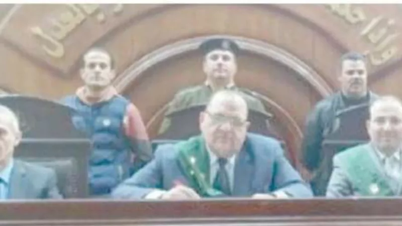 الأخ الكبير.. ندل وخطير! هشم رأس شقيقه الأصغر.. بسبب الخلافات