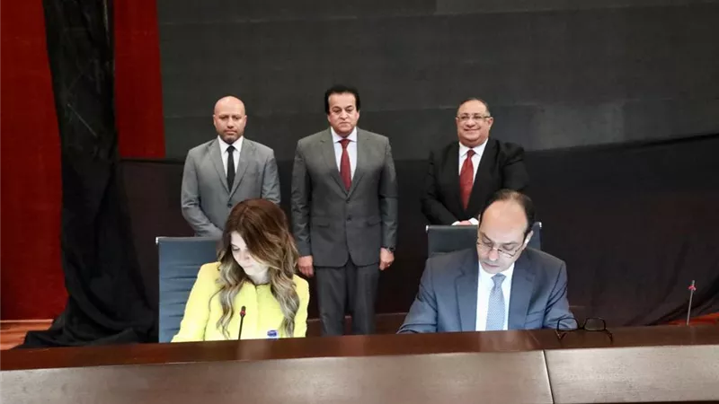 وزير التعليم العالي: ربط تواجد الطلاب بالحرم الجامعي بحصولهم على التطعيم