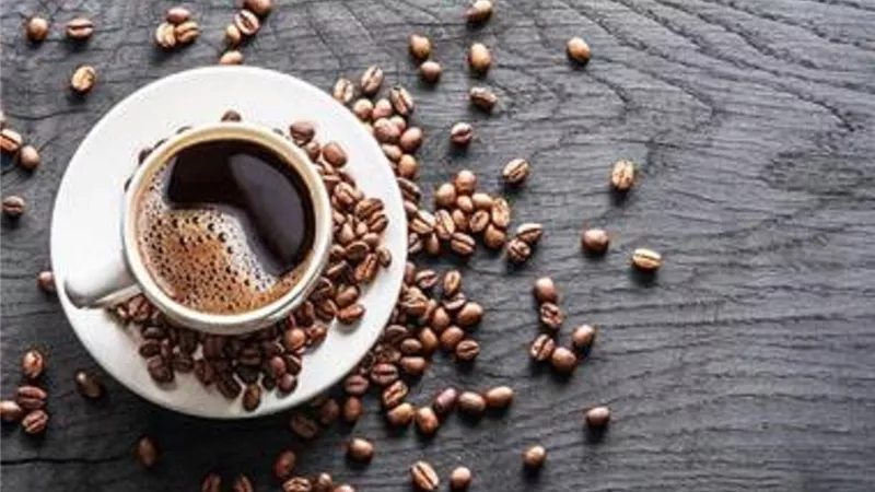 تأثير القهوة على أحد أهم الفيتامينات داخل جسم الإنسان.. دراسة توضح