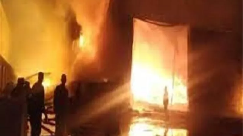 حريق هائل بمصنع للكرتون بالمنطقة الصناعية ببلبيس