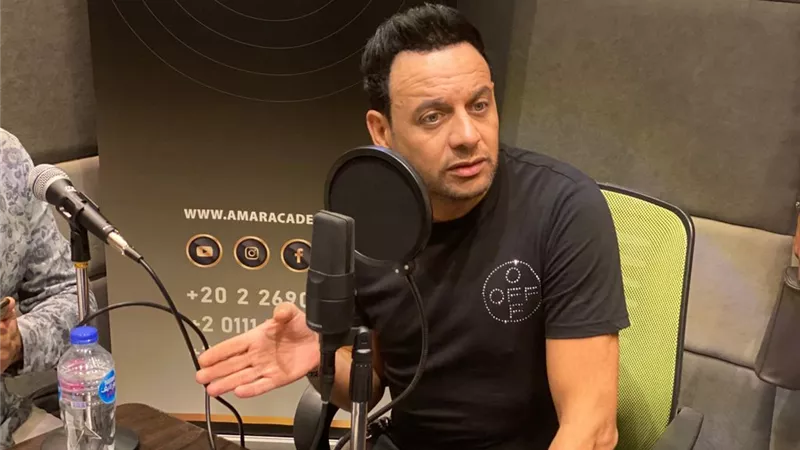 مصطفي قمر يحتفل بانتهاء الموسم الاول من 