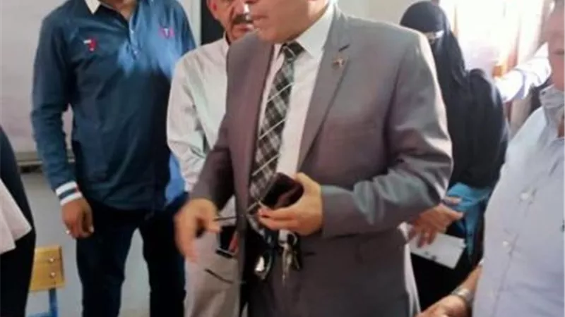 مدير تعليم الإسماعيلية يتفقد نقاط تطعيم كورونا في المدارس ..صور
