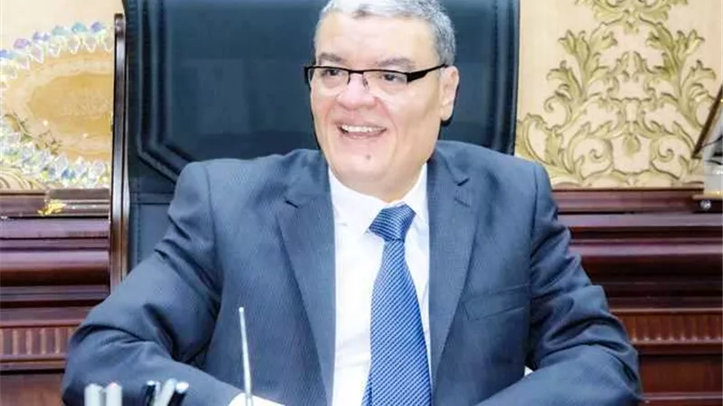 محافظ المنيا يقرر تثبيت 7 الاف و960 من العمالة المؤقتة