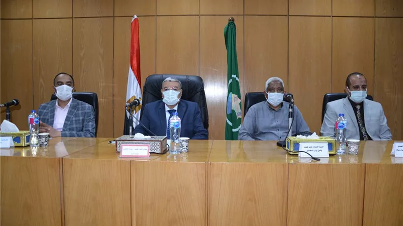 محافظ المنيا تقديم المساعدات للاسر الاولى بالرعاية مسئولية مجتمعية