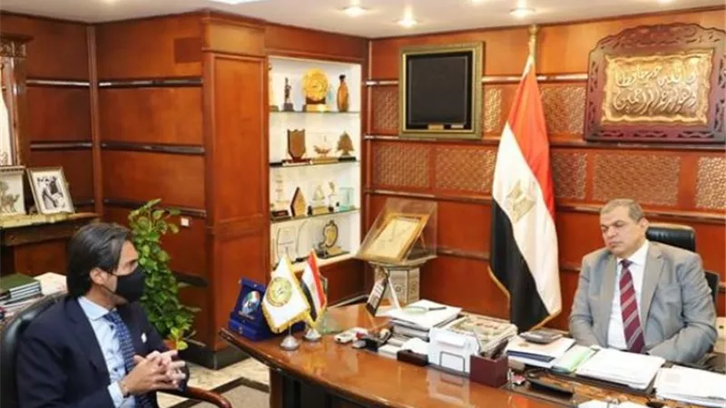 سعفان يلتقى مسئولا بـ
