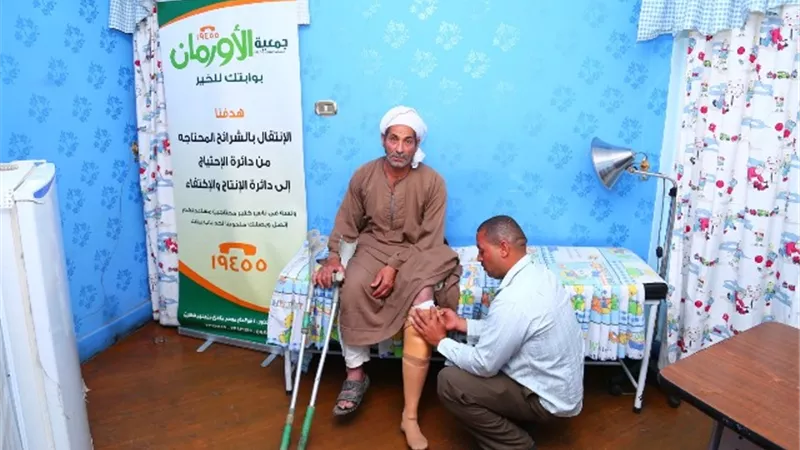 150 جهاز تعويضي وسماعه طبية للاسرالأولى بالرعاية بمحافظة قنا