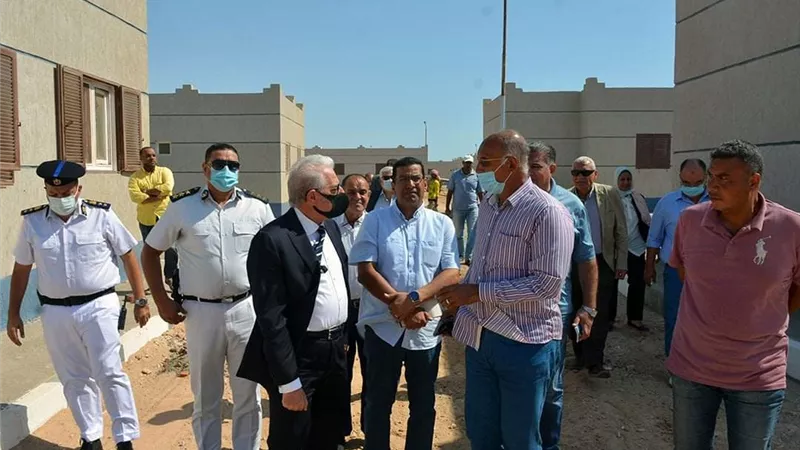 فودة يتفقد وحدات الاسكان البدوى الجديد ووحدة طب الأسرة والطريق الجديد بقرية الجبيل بطور سيناء