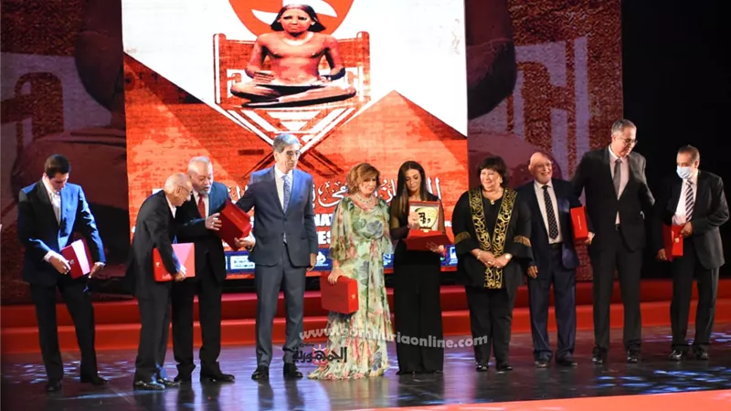 وزيرة الثقافة تكرم 10 نجوم من رواد المسرح في حفل افتتاح المهرجان القومي للمسرح