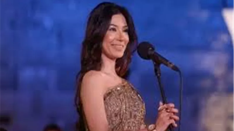 نيفين رجب تشعل حفل غنائي ساقيه الصاوي