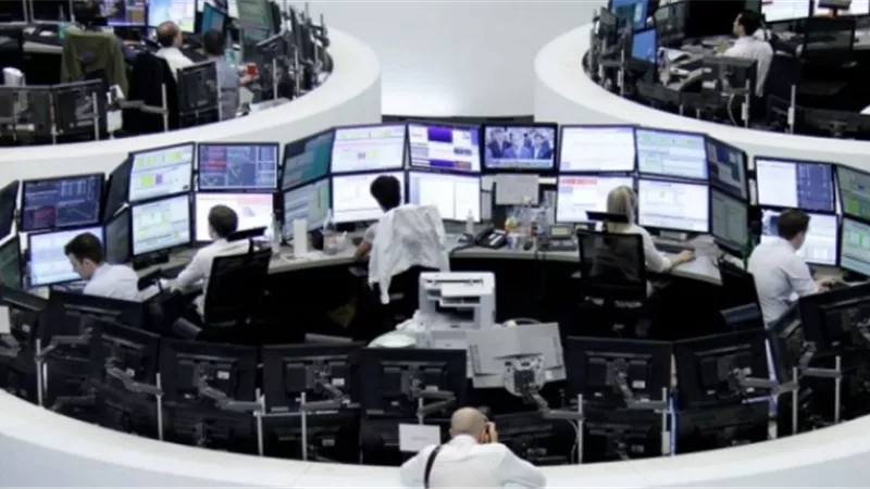 هبوط الأسهم الأوروبية.. وبورصة موسكو تحلق فى السماء