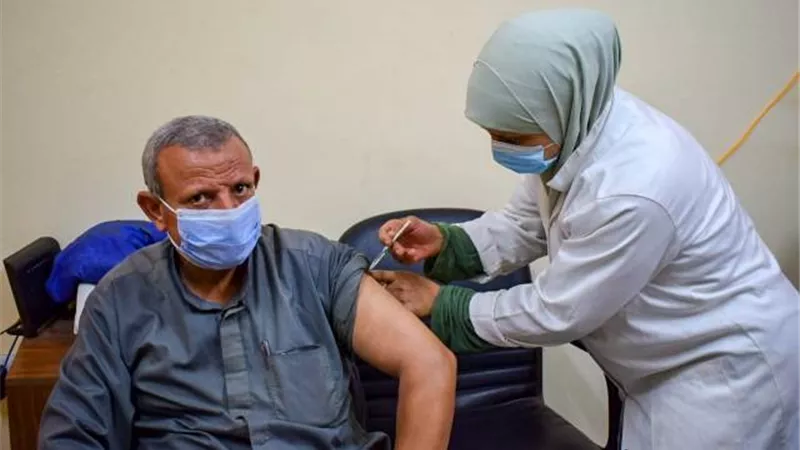 مدير صحة الشرقية يطالب بسرعة تسجيل وتطعيم المواطنين بلقاح كورونا