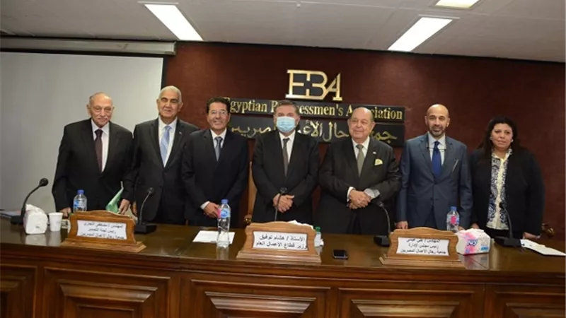وزير قطاع الأعمال العام: علامة تجارية جديدة لمنتجات الغزل والنسيج
