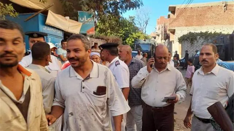 حملة ازالة تعدي علي ارض هيئة الاوقاف ببنى سويف