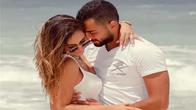 الشرنوبى يحتفل بعيد ميلاد زوجته بطريقته الخاصة