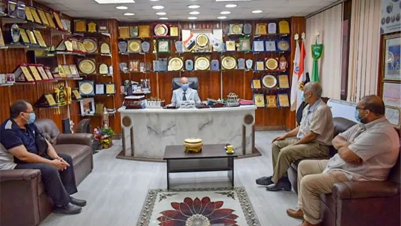 وكيل وزارة الصحة بالشرقية يجتمع بأطباء الصدر لمناقشة بروتوكول علاج حالات كوفيد١٩