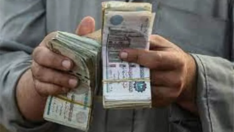 انتحل صفة موظف بالشهر العقارى .. ولهف فلوس الضحايا بحجة انهاء مصالحهم