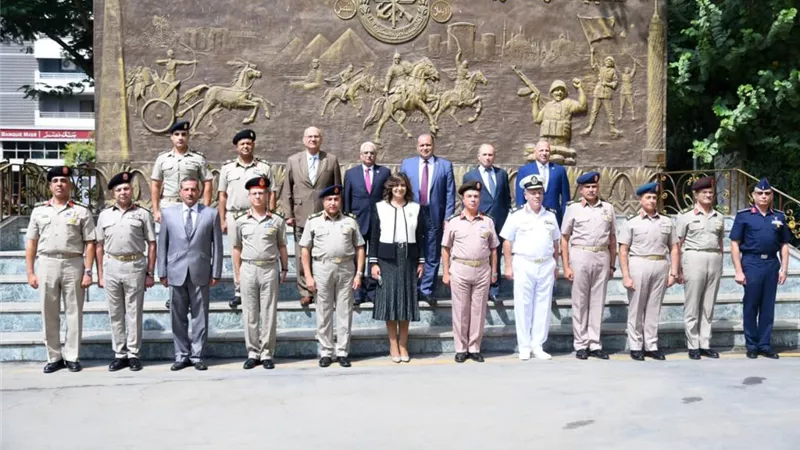 وزيرة الهجرة تلتقى دارسى درجة الزمالة بكليتى الدفاع الوطنى والحرب العليا بأكاديمية ناصر العسكرية