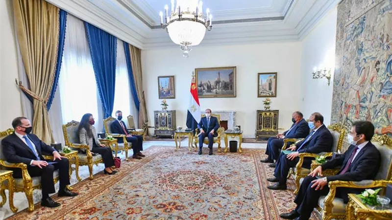 الرئيس السيسي يستقبل مستشار الأمن القومي الأمريكي