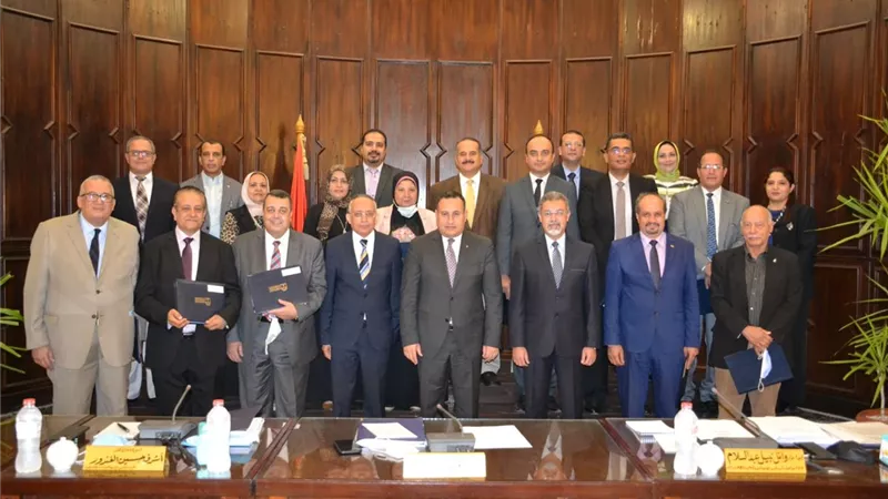 جامعة الإسكندرية تكرم الفائزيــــن فى المسابقات الجامعية التي أطلقتها وزارة التعليم العالي والبحث العلمى