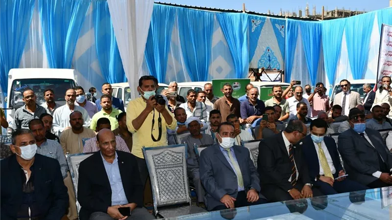 محافظ الفيوم يطلق مبادرة إحلال مركبات 