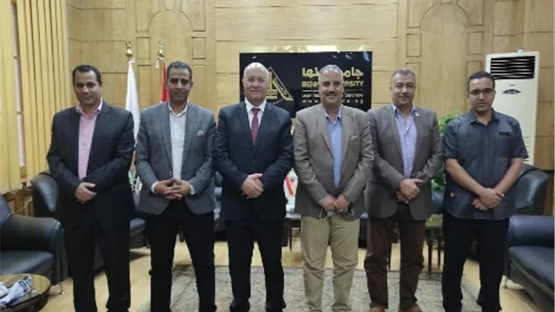 وكيل الشباب والرياضة بالقليوبية يهنيء رئيس جامعة بنها لتوليه مهام منصبه