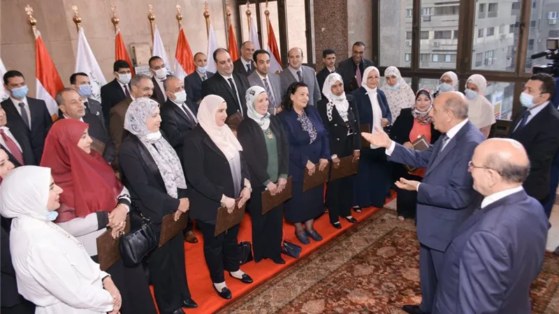 رئيس مجلس الدولة يوجه الشكر للموظفين لجهدهم في تحصيل حقوق الدولة والرسوم القضائية