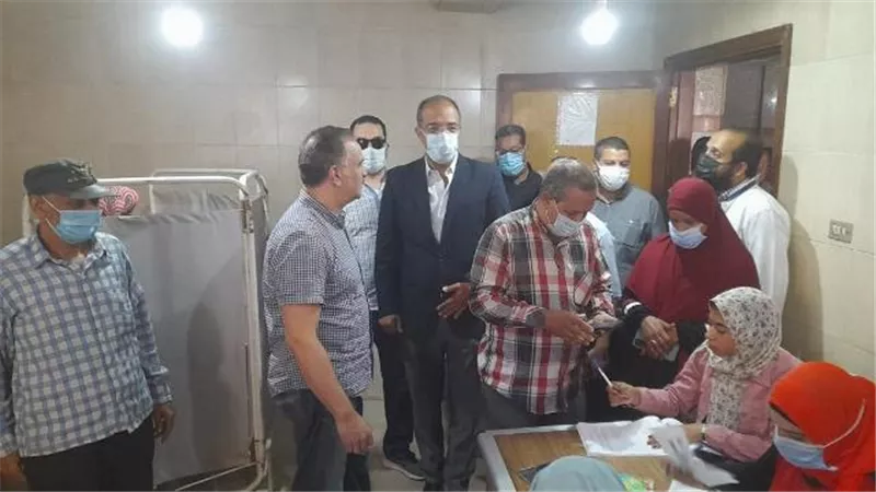 مد العمل لقافلة مستقبل وطن الطبية بحي غرب أسيوط لمدة يومين