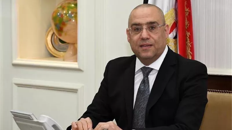 الجزار يهنئ العاملين بـ