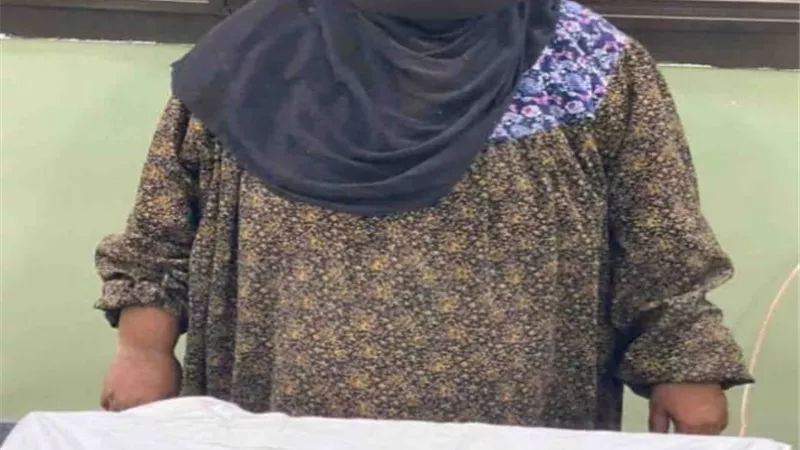 أمرأة من نار.. مزقت طفل جارها بالسكين انتفاماً من والده