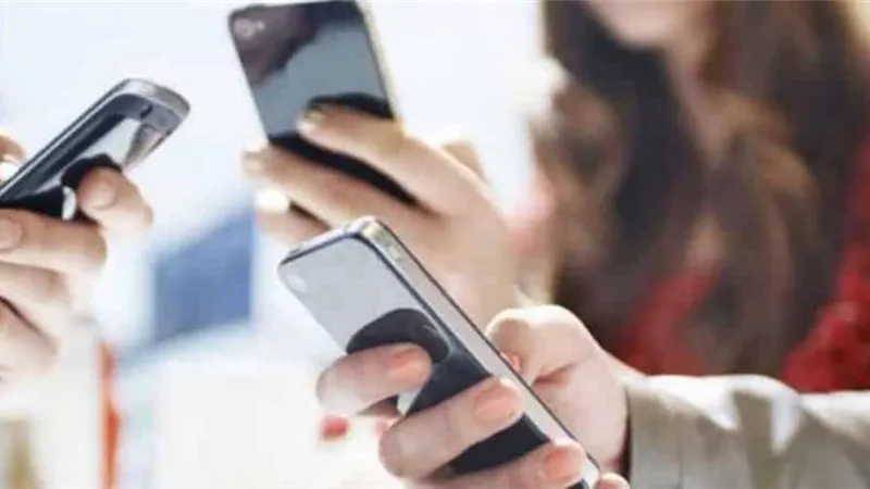 إحصائيات مخيفة لإدمان الهواتف الذكية تظهر نتائج مرعبة لـ