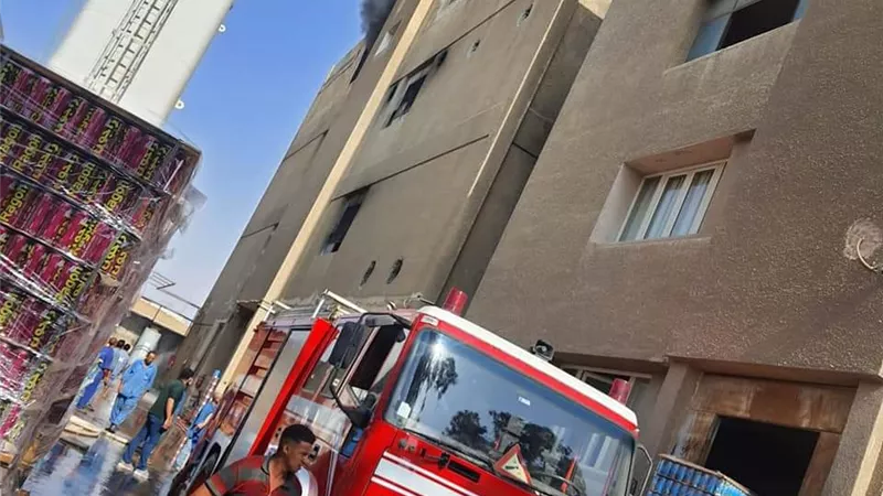 السيطرة على حريق مصنع المبيدات الحشرية بالمنطقة الصناعية الثانية بالعاشر من رمضان