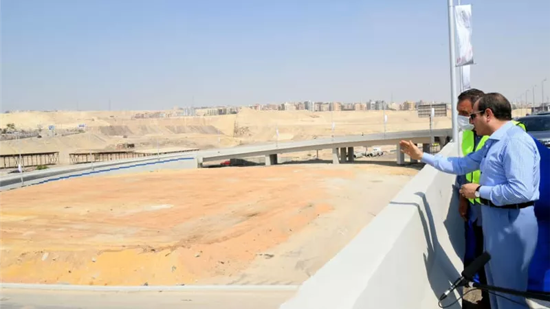 الرئيس السيسي يتفقد توسعة 