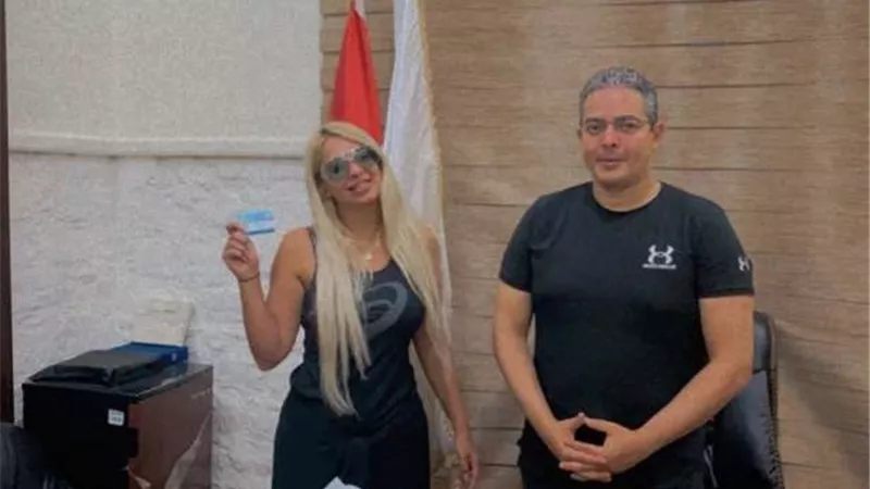 مي حلمي تعلن إسدال الستار على أزمتها مع نقابة الإعلاميين وعودة برنامجها 