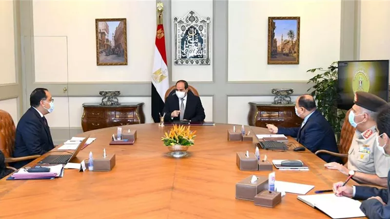 الرئيس السيسي يوجه بتركيز نشاط المجمعات الصناعية لتحقيق الاكتفاء الذاتي للسوق المحلي