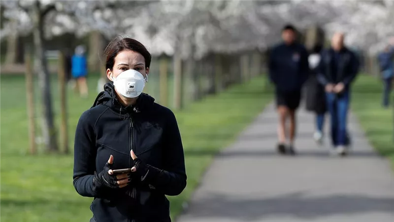 دولة أجنبية تضع جائزة «مليون دولار» لمواطنيها في حالة الحصول على لقاح كورونا
