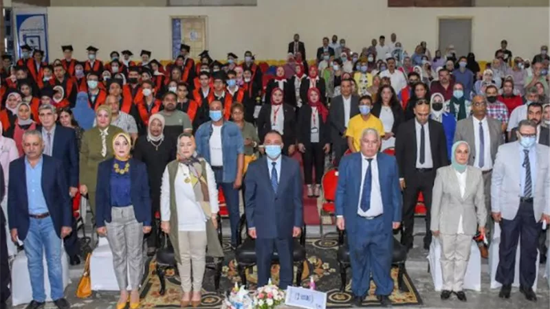 محافظ الاسكندريه يكرم 82 طالبا من أوائل الشهادات العامة بالإسكندريه
