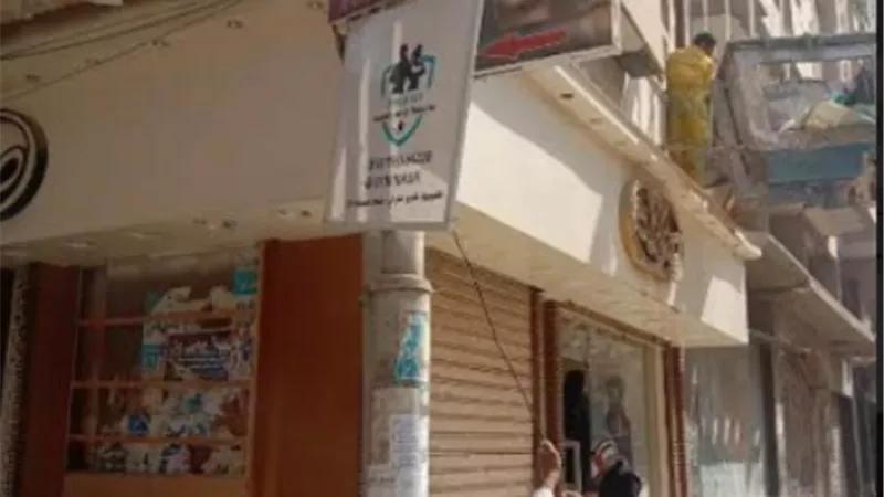 رئاسة مدينة الزقازيق تشن حملة مكبرة لرفع وإزالة الإعلانات واللوحات غير المرخصة