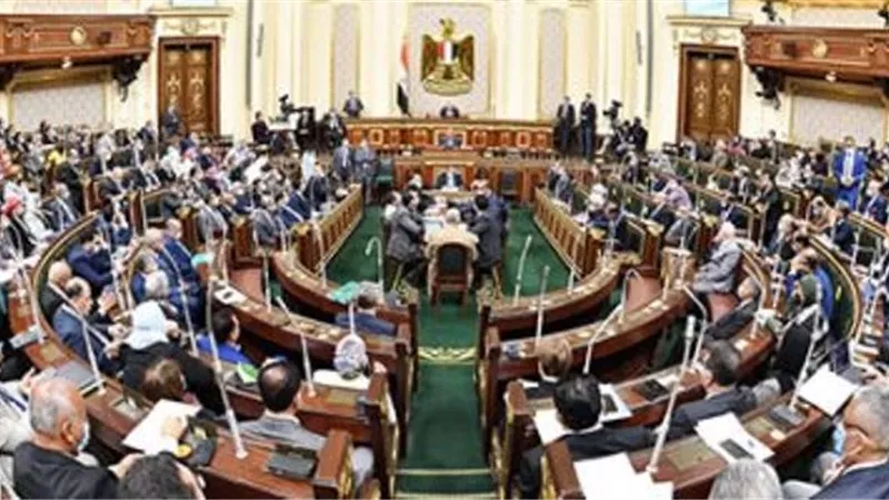 وزير شئون المجالس النيابية يهنئ رئيس المجلس بمناسبة بدء دور الانعقاد الثاني