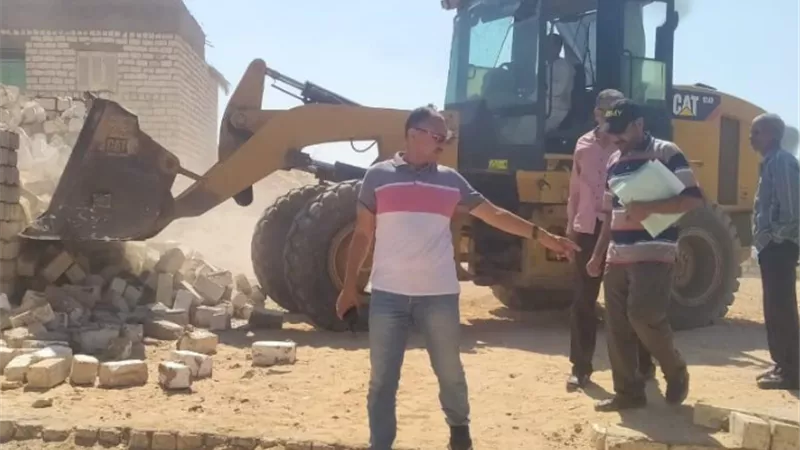محافظ أسيوط يعلن إزالة 11 حالة تعدي على أراضي أملاك دولة بقرية الحوطا الشرقية